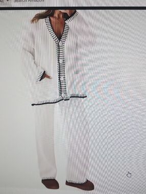 Women's White Two-Piece Sweater Lounge Set with Black Trim NWT-Medium